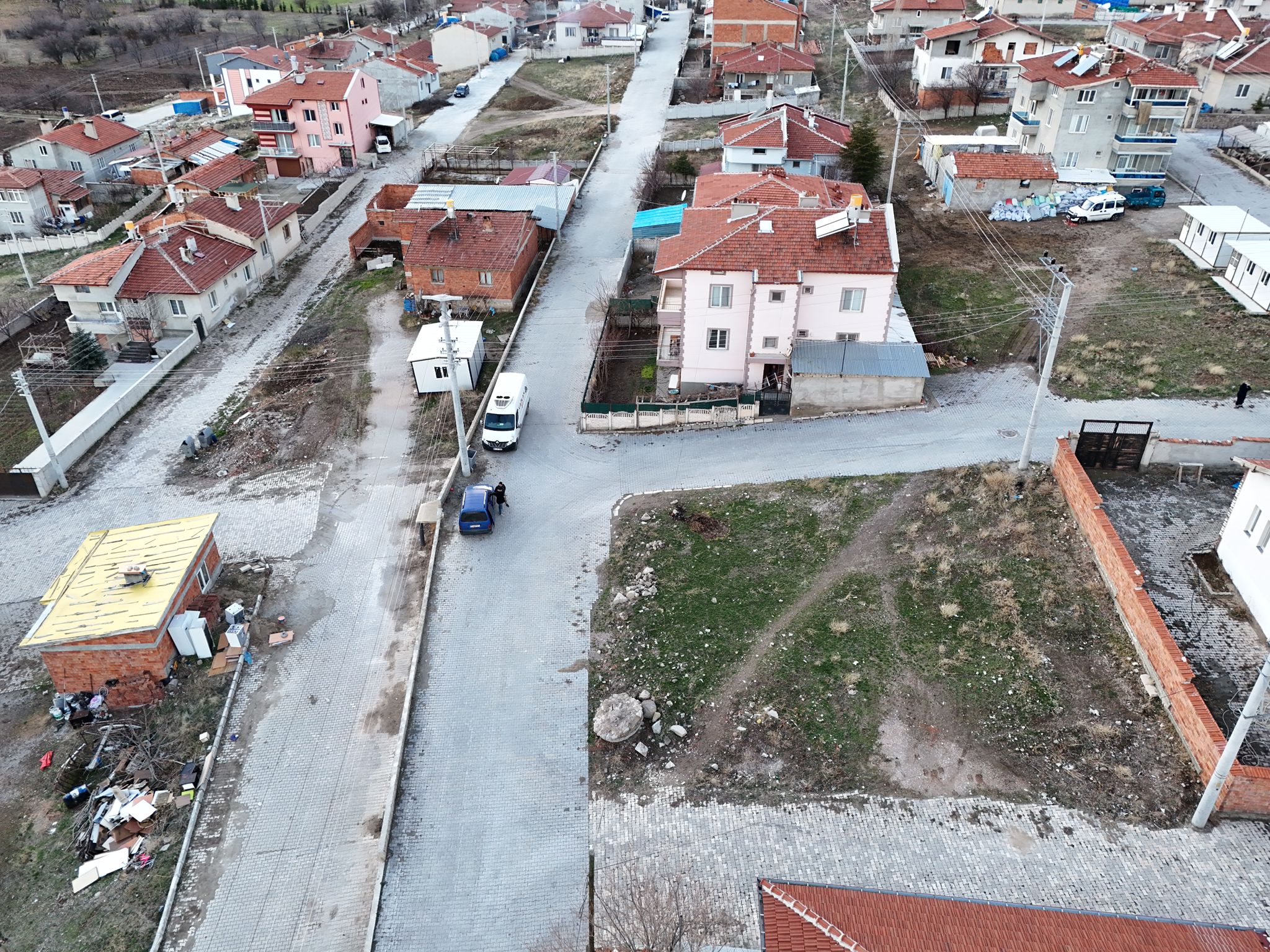 MERKEZ SÜLÜN DE BODRUM+2 KAT İMARLI375 M2 ARSA 