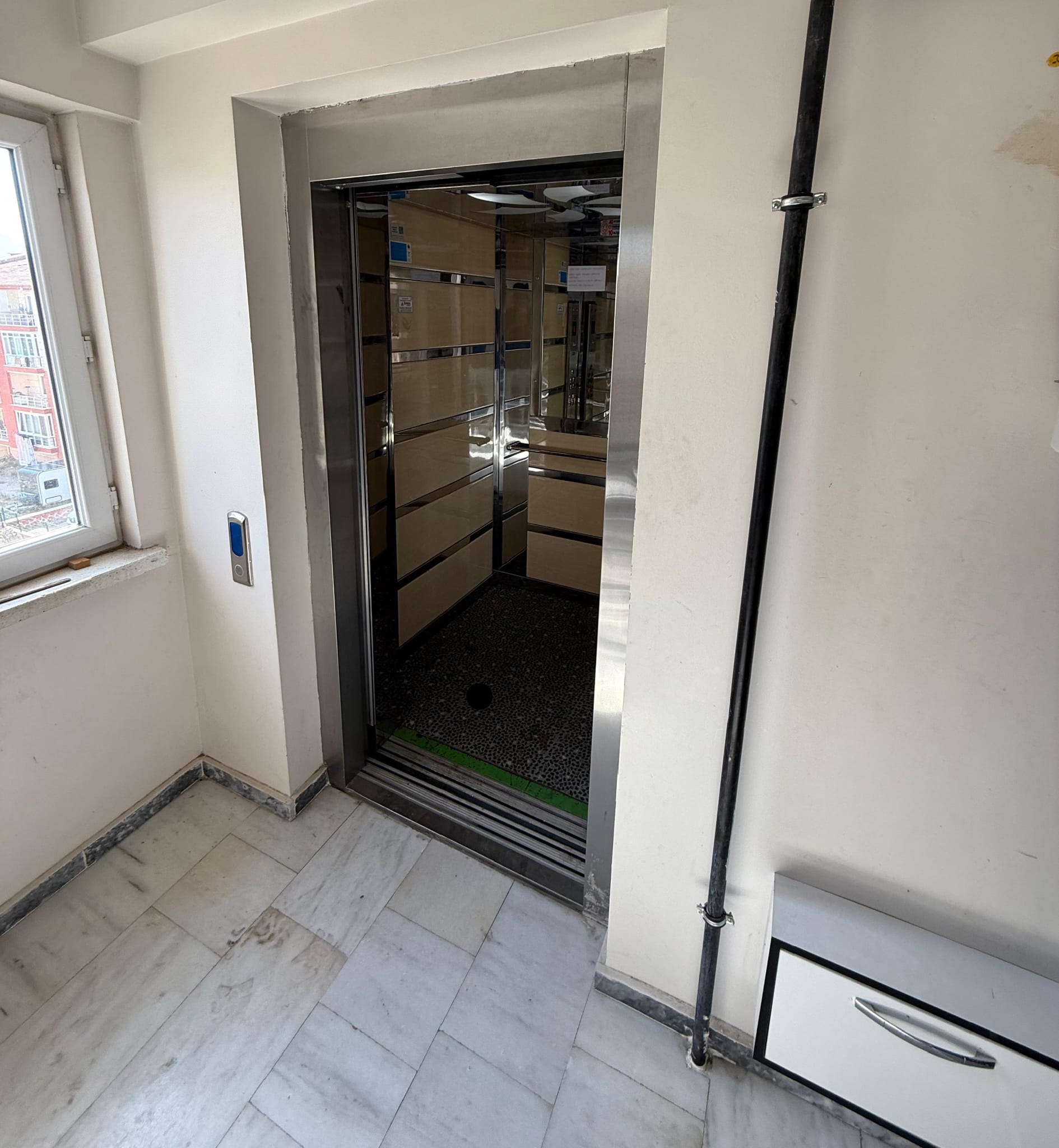 -SATILDI<KANLICA MAH 4+1 DAİRE