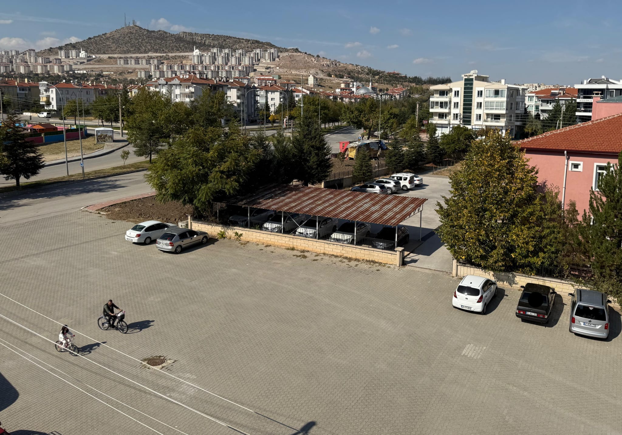 -SATILDI<KANLICA MAH 4+1 DAİRE